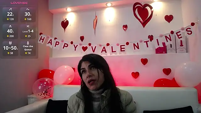 Snapshot of Melodi_Roux chatting on February 12, 12:33 pm Melodi Roux online show from February 12, 12:33 pm