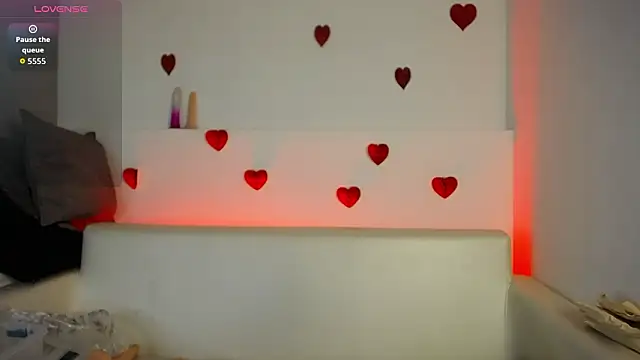Snapshot of Melodi_Roux chatting on March 2, 1:18 pm Melodi Roux online show from March 2, 1:18 pm
