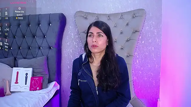 Snapshot of Melodi_Roux chatting on March 8, 12:53 pm Melodi Roux online show from March 8, 12:53 pm