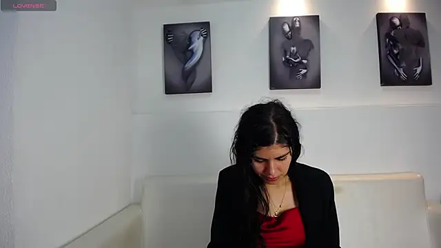 Snapshot of Melodi_Roux chatting on April 6, 1:45 pm Melodi Roux online show from April 6, 1:45 pm