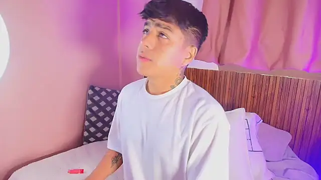 kiing azahell online show from March 17, 10:13 pm