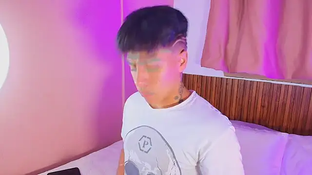 kiing azahell online show from March 21, 1:43 am