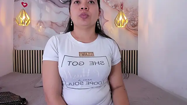 Snapshot of EvelynSweet1 chatting on May 6, 7:41 pm EvelynSweet1 online show from May 6, 7:41 pm