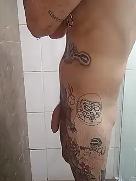 Snapshot of rolesexy chatting on December 18, 10:24 pm rolesexy online show from December 18, 10:24 pm