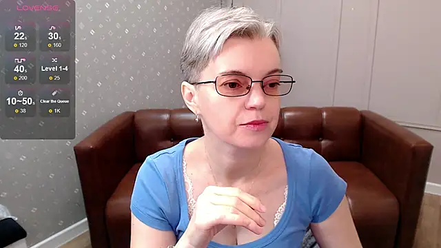 Cutie Erikaa1 online show from April 6, 2:20 am