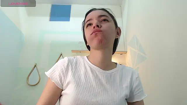 Mia-kalinfa online show from February 21, 1:11 pm