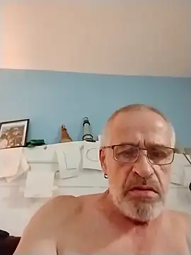 geilerschwanz64 online show from December 4, 4:33 am