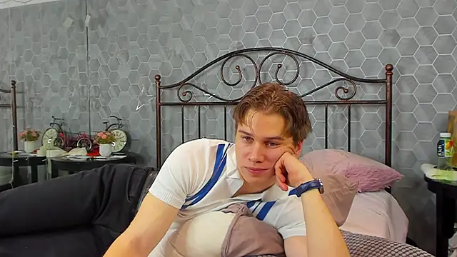 Snapshot of Marcus_Swampov chatting on December 28, 10:14 am Marcus Swampov online show from December 28, 10:14 am