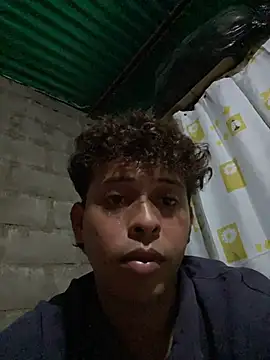 Snapshot of luisfer_306 chatting on November 7, 9:15 pm luisfer 306 online show from November 7, 9:15 pm