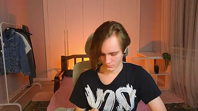 nikompell online show from March 10, 11:49 pm