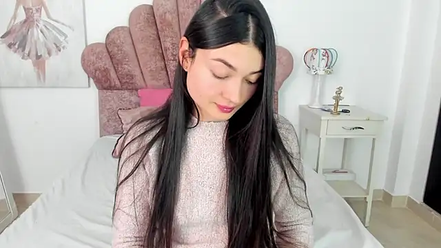 Snapshot of lauraparisi chatting on September 25, 9:40 pm lauraparisi online show from September 25, 9:40 pm