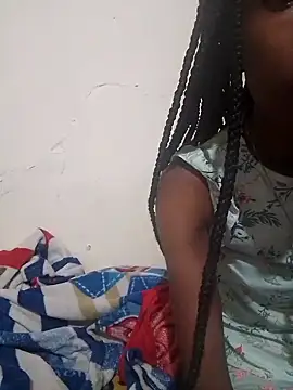 Snapshot of Cesar2501_ chatting on December 30, 5:13 pm Cesar2501 online show from December 30, 5:13 pm