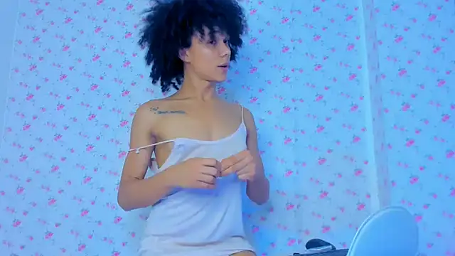 StassieBell online show from September 16, 3:35 pm