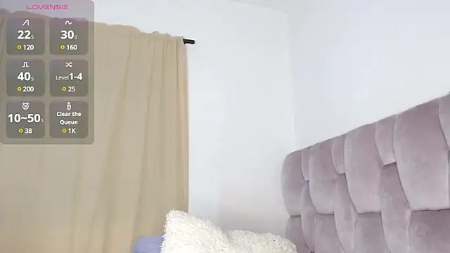 Romiinajackson online show from February 18, 2:27 am