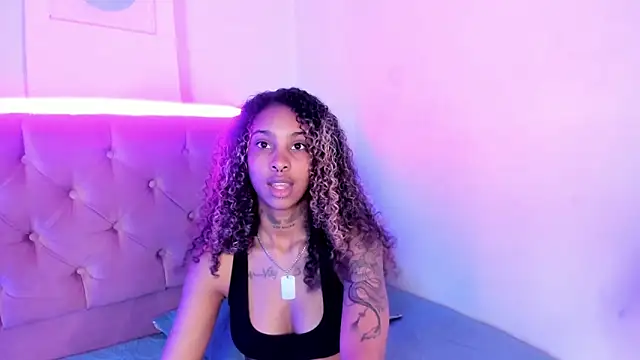 Triipsy online show from February 10, 10:30 pm