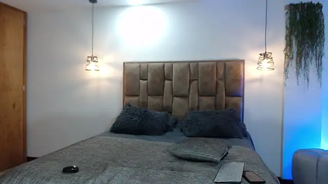 Snapshot of aleejhandraa chatting on February 28, 10:11 pm aleejhandraa online show from February 28, 10:11 pm