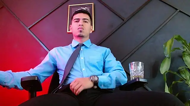 Snapshot of Adrian_Mill3r chatting on March 18, 4:48 pm Adrian Mill3r online show from March 18, 4:48 pm