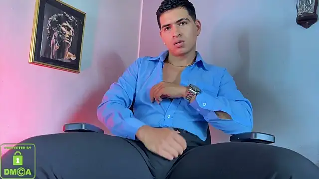 Snapshot of Adrian_Mill3r chatting on October 7, 7:22 pm Adrian Mill3r online show from October 7, 7:22 pm