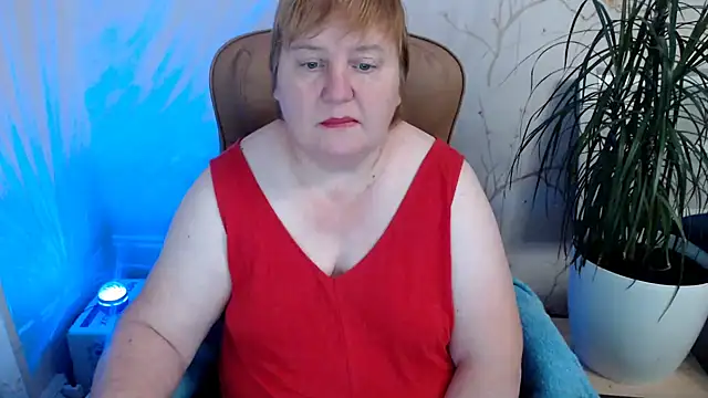 Snapshot of Limonka-Fire chatting on December 6, 8:05 am Limonka-Fire online show from December 6, 8:05 am