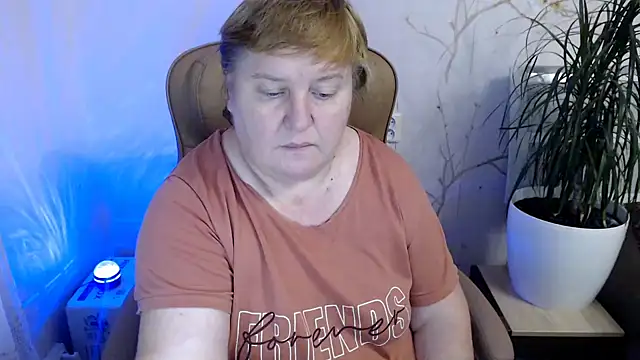 Snapshot of Limonka-Fire chatting on December 8, 5:33 pm Limonka-Fire online show from December 8, 5:33 pm