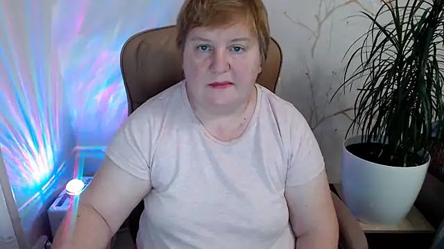 Snapshot of Limonka-Fire chatting on December 10, 5:55 pm Limonka-Fire online show from December 10, 5:55 pm