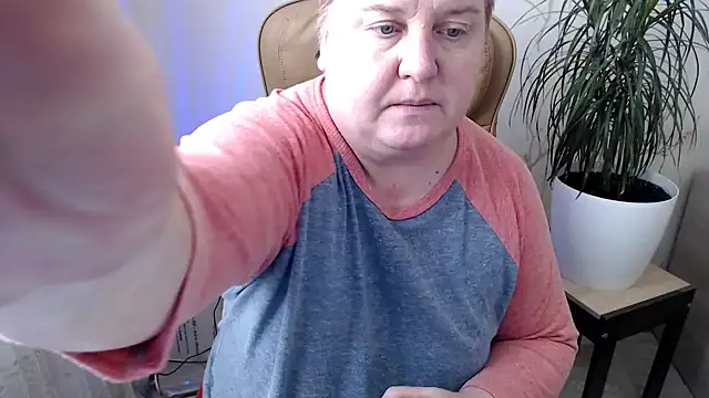 Snapshot of Limonka-Fire chatting on December 30, 10:53 am Limonka-Fire online show from December 30, 10:53 am