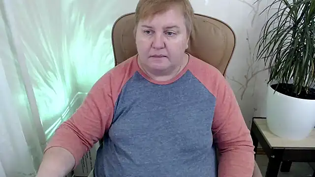 Snapshot of Limonka-Fire chatting on January 5, 1:15 pm Limonka-Fire online show from January 5, 1:15 pm