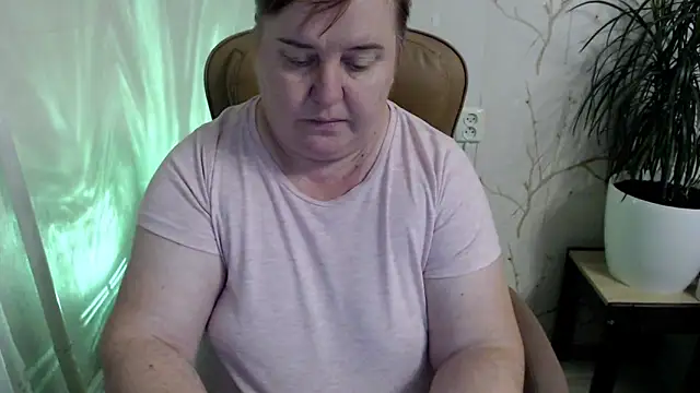Snapshot of Limonka-Fire chatting on January 11, 2:58 pm Limonka-Fire online show from January 11, 2:58 pm