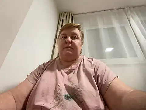 Snapshot of Limonka-Fire chatting on February 6, 5:09 pm Limonka-Fire online show from February 6, 5:09 pm