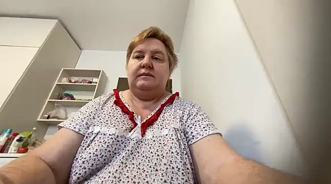 Snapshot of Limonka-Fire chatting on February 15, 9:38 am Limonka-Fire online show from February 15, 9:38 am