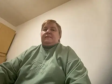 Snapshot of Limonka-Fire chatting on February 17, 9:30 pm Limonka-Fire online show from February 17, 9:30 pm