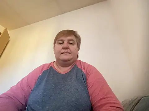 Snapshot of Limonka-Fire chatting on February 18, 3:32 pm Limonka-Fire online show from February 18, 3:32 pm
