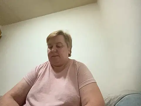 Snapshot of Limonka-Fire chatting on February 18, 6:37 pm Limonka-Fire online show from February 18, 6:37 pm