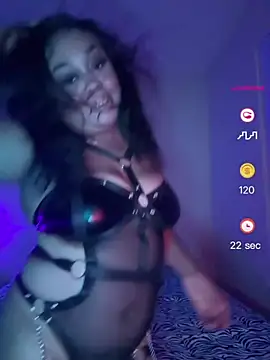 Snapshot of camiliaskye chatting on June 20, 3:42 am camiliaskye online show from June 20, 3:42 am
