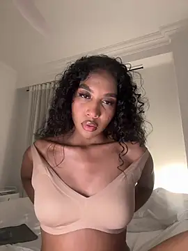 Snapshot of IamCrystal2 chatting on April 29, 11:22 pm IamCrystal2 online show from April 29, 11:22 pm