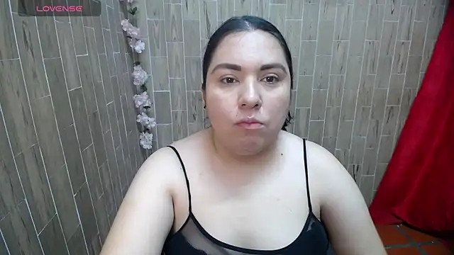 Snapshot of solyeria chatting on April 23, 1:18 am solyeria online show from April 23, 1:18 am