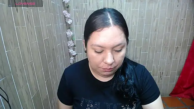 Snapshot of solyeria chatting on May 22, 4:30 am solyeria online show from May 22, 4:30 am