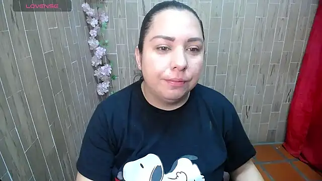 Snapshot of solyeria chatting on June 3, 12:35 am solyeria online show from June 3, 12:35 am