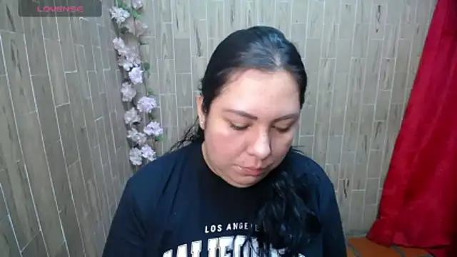 Snapshot of solyeria chatting on June 8, 7:31 am solyeria online show from June 8, 7:31 am