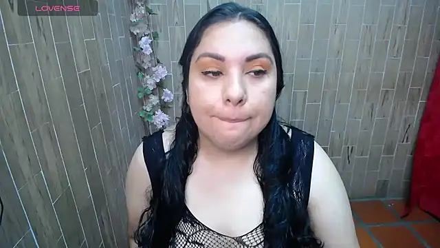 Snapshot of solyeria chatting on July 31, 10:09 pm solyeria online show from July 31, 10:09 pm
