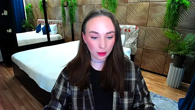 Snapshot of TrueReincarnation chatting on May 19, 4:02 pm TrueReincarnation online show from May 19, 4:02 pm