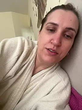 Snapshot of Bia_sexynovaes chatting on June 3, 2:08 pm Bia sexynovaes online show from June 3, 2:08 pm