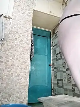 Holly-69 online show from March 6, 9:33 pm