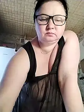 Snapshot of Holly-69 chatting on April 23, 11:42 am Holly-69 online show from April 23, 11:42 am