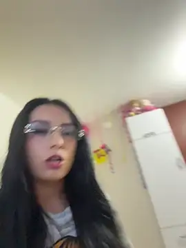 Snapshot of missycanoo chatting on June 20, 12:14 am missycanoo online show from June 20, 12:14 am