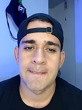 Snapshot of CRISTHIAN_GREY01 chatting on January 14, 6:28 pm CRISTHIAN GREY01 online show from January 14, 6:28 pm