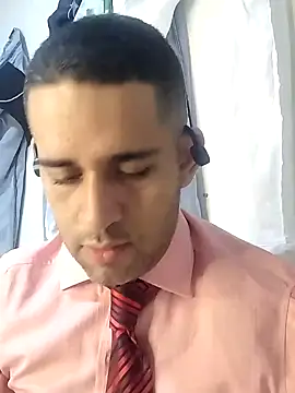 Snapshot of CRISTHIAN_GREY01 chatting on January 24, 3:11 am CRISTHIAN GREY01 online show from January 24, 3:11 am