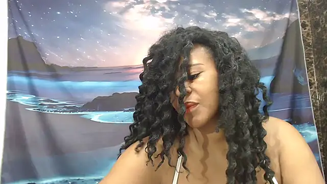 Snapshot of BustyyFaye chatting on January 8, 5:54 am BustyyFaye online show from January 8, 5:54 am