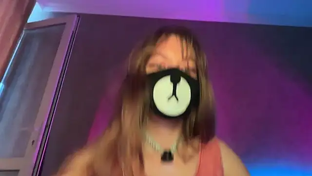 Snapshot of Your_Little_Bear chatting on May 13, 3:15 am Your Little Bear online show from May 13, 3:15 am