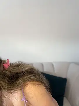 imlindapink online show from November 26, 5:14 pm